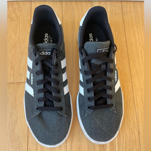 Men’s Adidas Daily 3.0 Shoes - Dark Gray - Size 9 - Picture 4 of 9